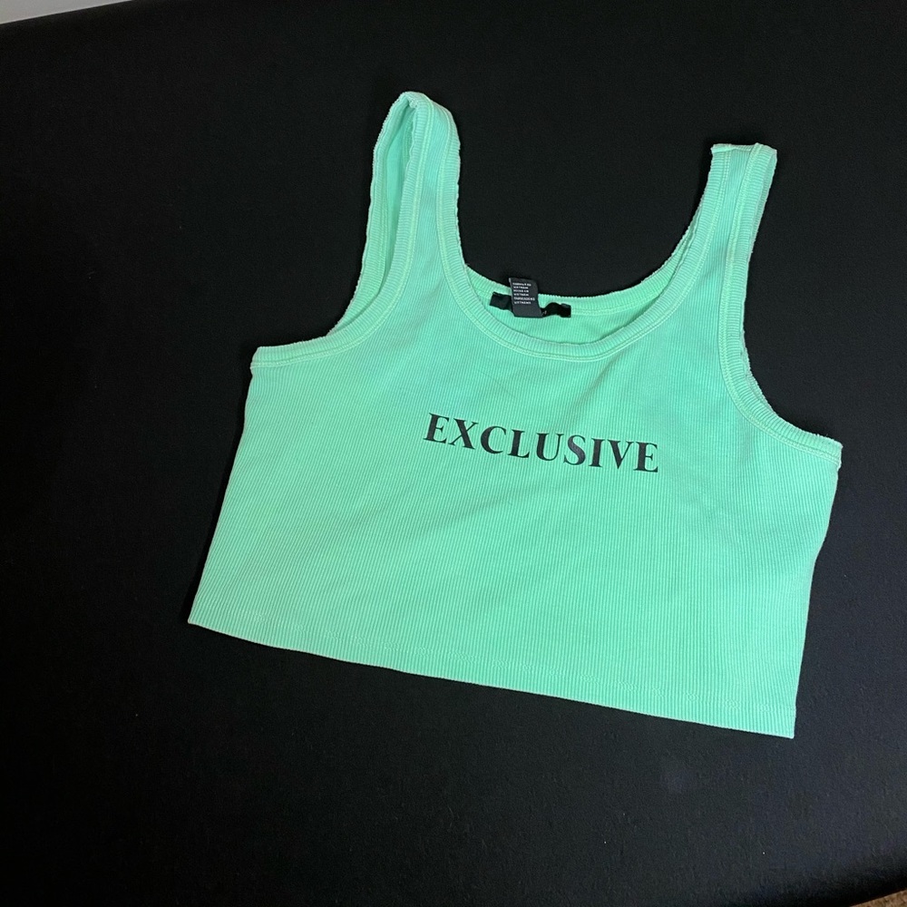 Crop top